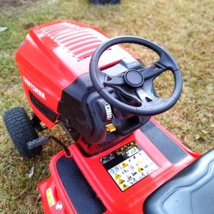 36" Craftsman riding lawnmower